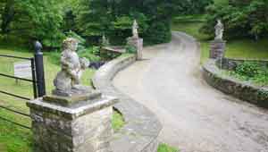 Binden Manor statues